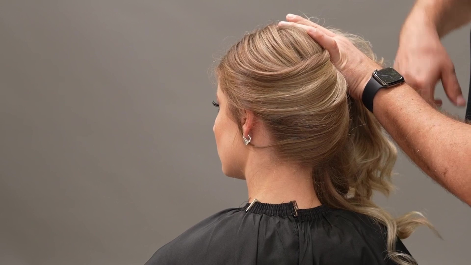 La tecnica Balayage con elementi verticali ed Hair Touch