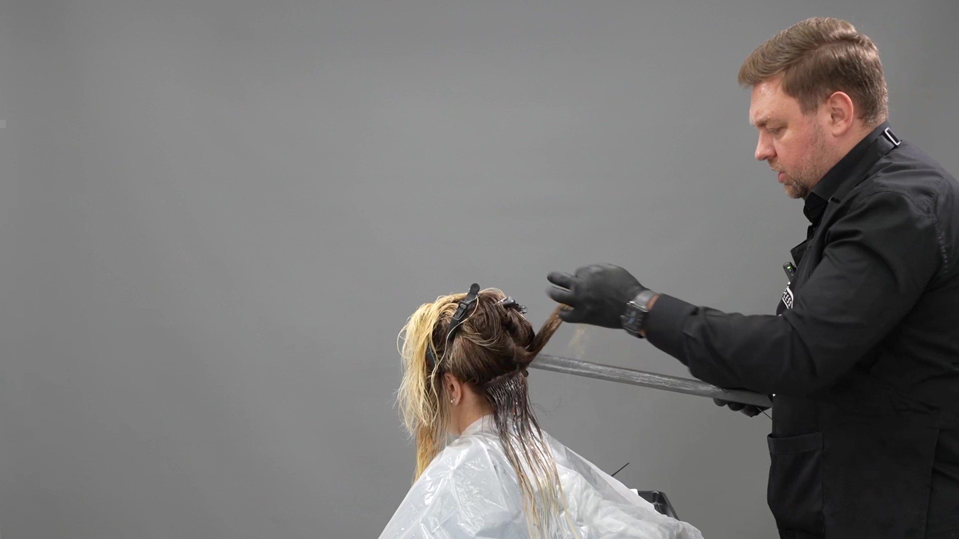 Shatush a tre gradazioni – Tecnica di Rimozione del Colore Cosmetico Scuro Senza Decolorazione