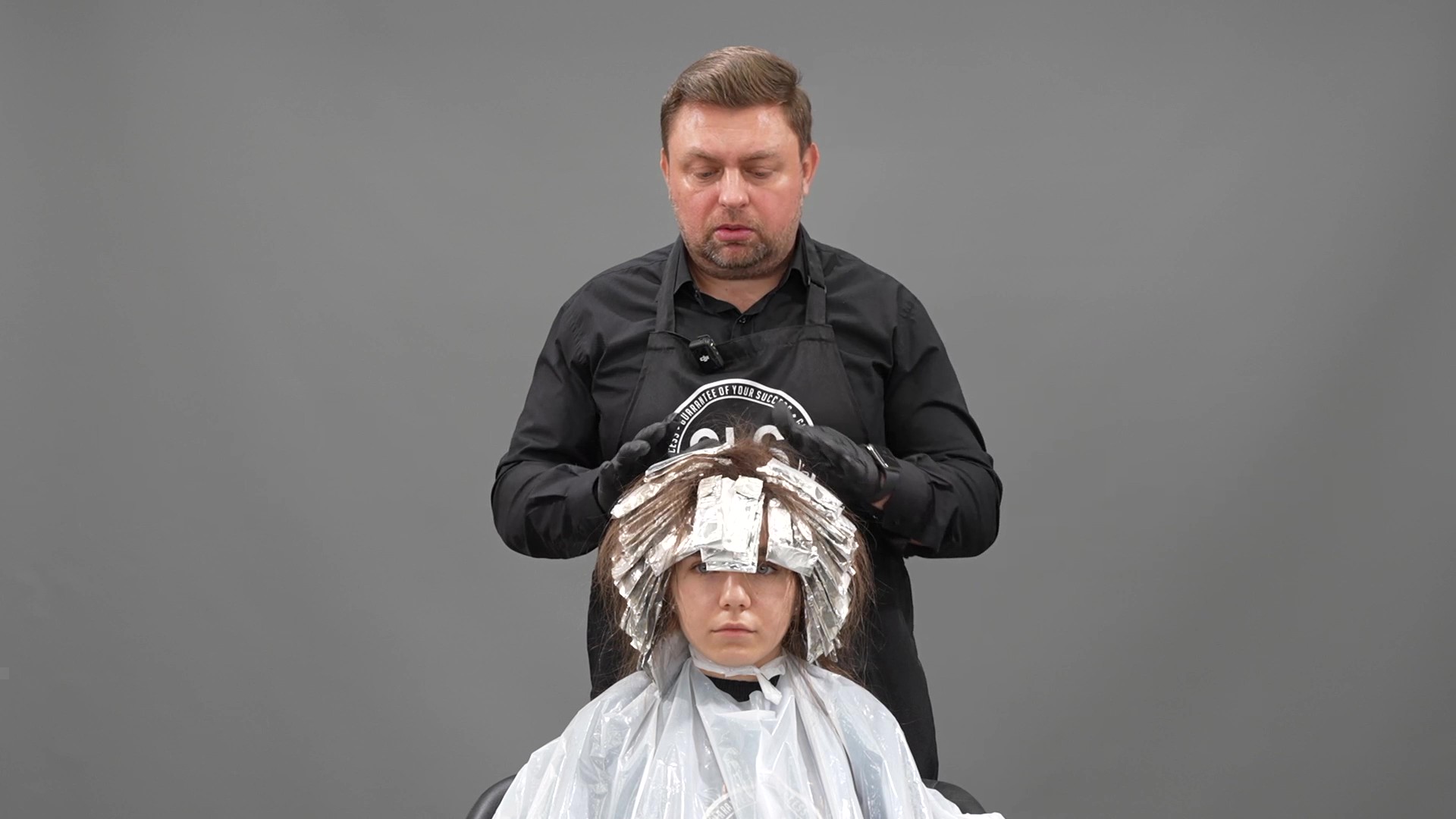 Shatush a tre gradazioni – Tecnica di Rimozione del Colore Cosmetico Scuro Senza Decolorazione